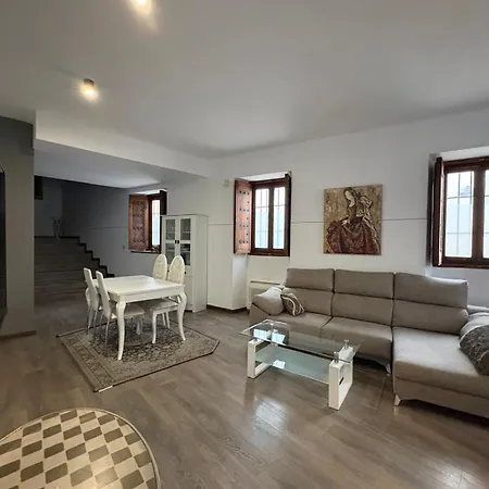 Old Town 2 Bedrooms 2 Bathrooms * روندا