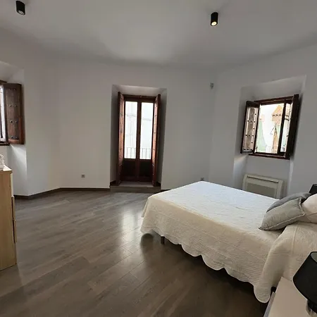 Old Town 2 Bedrooms 2 Bathrooms * روندا