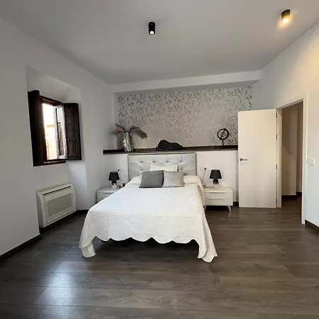 Old Town 2 Bedrooms 2 Bathrooms شقة روندا