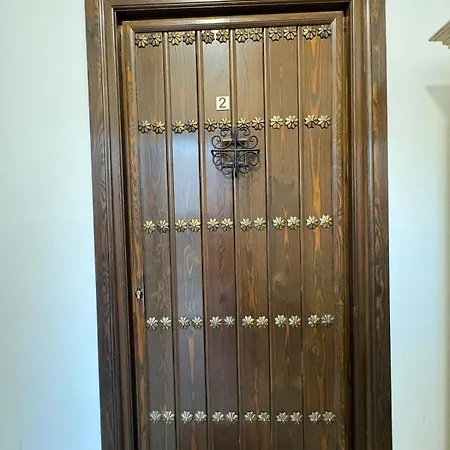 Old Town 2 Bedrooms 2 Bathrooms شقة