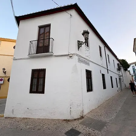 Old Town 2 Bedrooms 2 Bathrooms روندا
